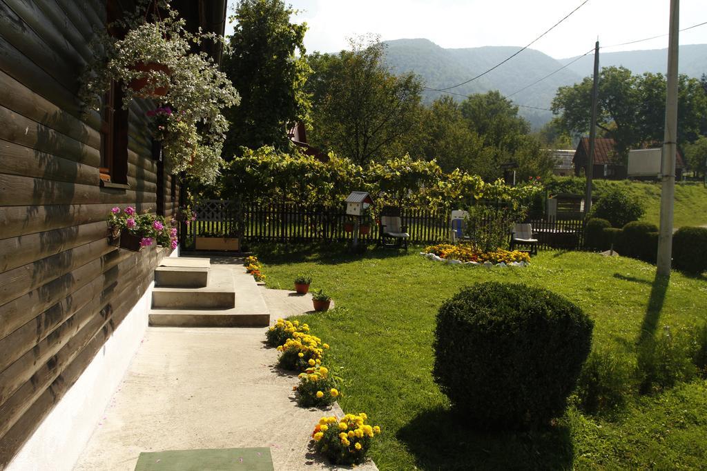 House Drakulic Hotel Korenica Exterior photo