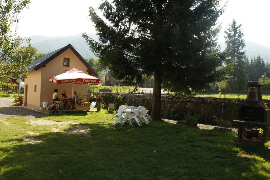 House Drakulic Hotel Korenica Exterior photo