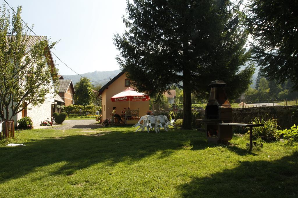 House Drakulic Hotel Korenica Exterior photo