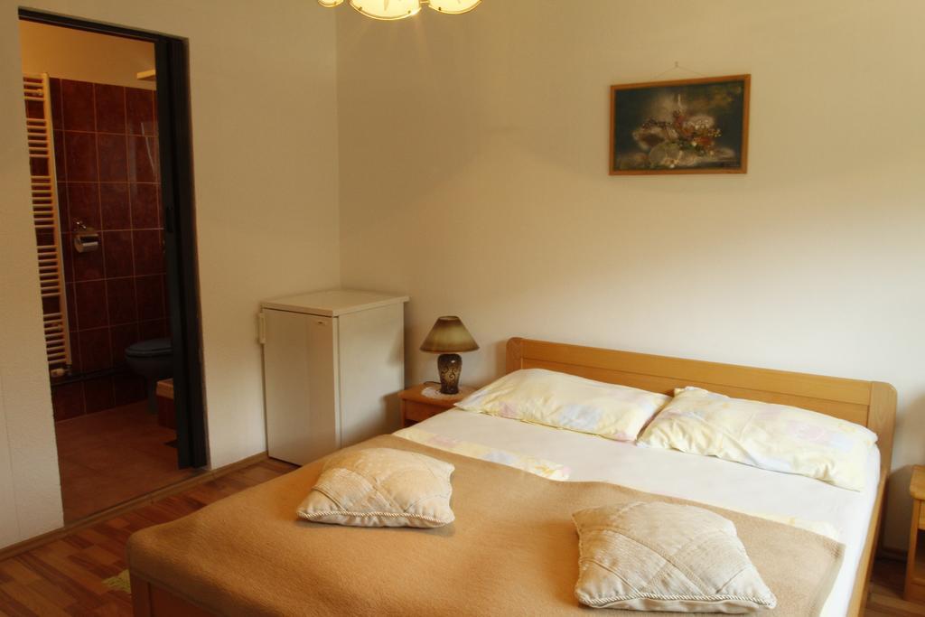 House Drakulic Hotel Korenica Exterior photo